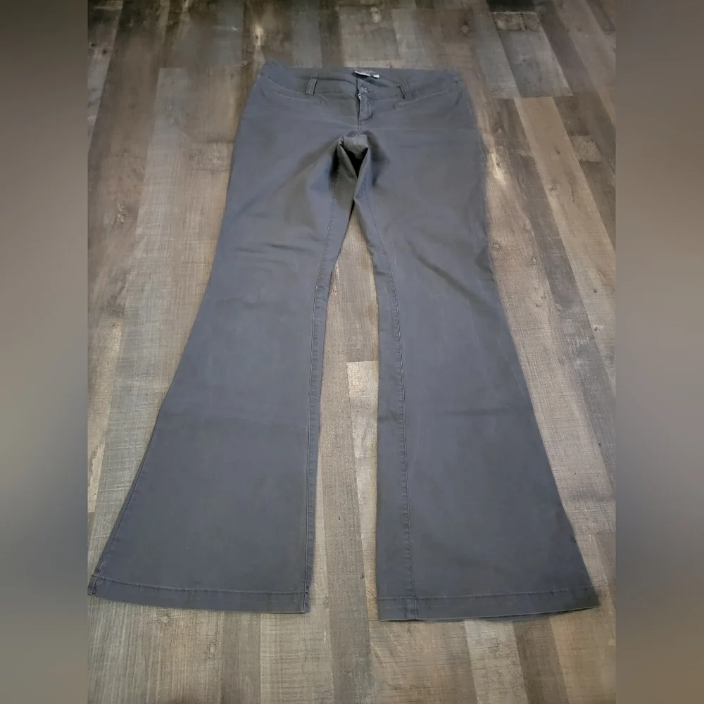 GARAGE Low Rise Flare pant size 11 - Picture 2 of 10